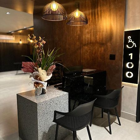 Otto Hotel โกเวร์นาดอร์ วาลาดาเรส ภายนอก รูปภาพ